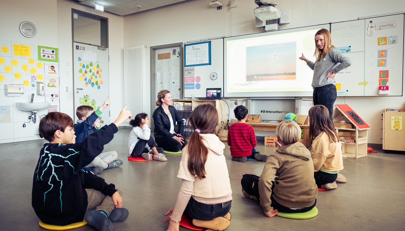 Schüler:innen lernen gemeinsam