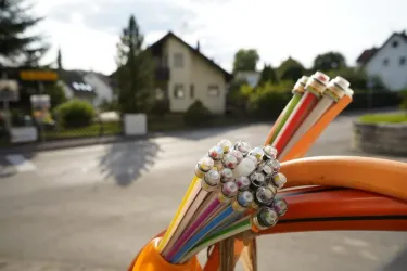 https---www.enercity.de-assets-cms-enercity-de-Presse-Pressemitteilungen-2021-Januar-Glaserfaser-AdobeStock__388376226-KLEIN.jpg