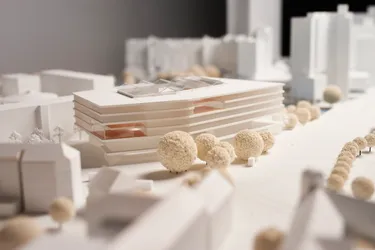 Bilderraum-Fotostudio-1888-01b-Modell-ohneFarblicht