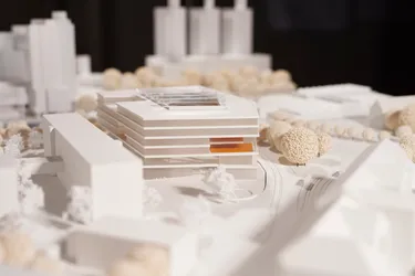 Bilderraum-Fotostudio-1921-02b-Modell-ohneFarblicht