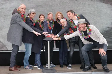 8 Promis inkl. enercity-CEO drücken den Buzzer