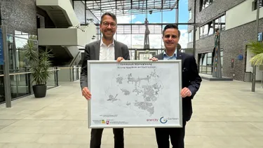 Bürgermeister Claudio Provenzano und enercity-Finanz- und Infrastrukturvorstand Dr. Marc Hansmann haben den offiziellen Startschuss für die Kommunale Wärmeplanung gegeben. 