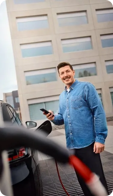 12759_Kampagnenmotive_Bildretusche_24_1214_MTU_0042_LAY01_PREVIEW (1)