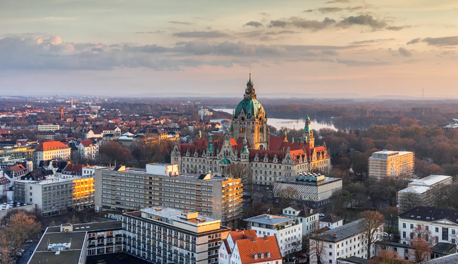 en_EMOB_BOX_Hannover_880x5084