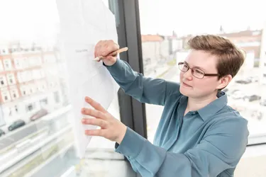 Gute Planung ist das A und O: Auf dem Netzplan ist der Verlauf der Stromleitungen gekennzeichnet.