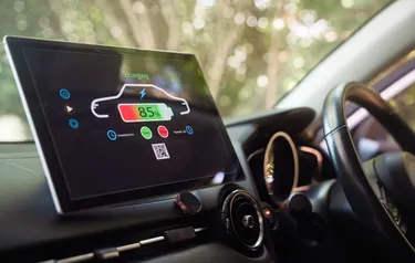 The display of an electric car shows that it is already 85 percent charged.