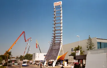 Solartankstelle_Mobilitaet_Solartankstelle Messegela╠ênde Foto 1992 (12) [de]_1784B04D5DF_487287;2