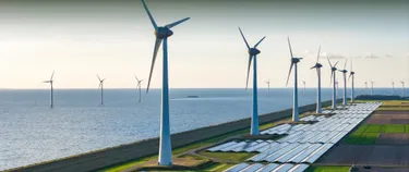 Windräder auf dem Land und im Wasser, Windpark