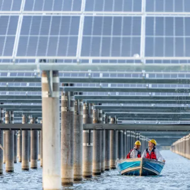 Schwimmender-Solarpark_Superlative-der-Erneuerbaren
