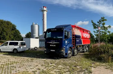 Anlieferung von Pellets für die Nahwärmeversorgung in Husby