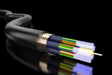 Glasfaserkabel Innenansicht: Das Bild zeigt geöffnetes Glasfaserkabel.