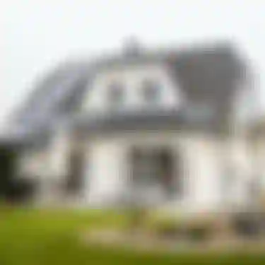 Dieses Bild zeigt ein Haus, auf dessen Dach eine Photovoltaikanlage installiert ist.