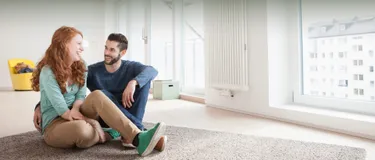 Pärchen im Wohnzimmer