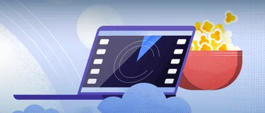 Stromverbrauch & Emissionen: So streamen Sie nachhaltig. Das Bild zeigt eine Illustration eines Laptops, auf dem gerade gestreamt wird, und Popcorn.