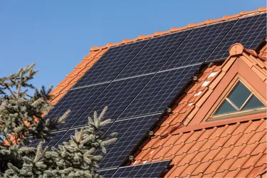 Fertige Photovoltaik auf einem Hausdach