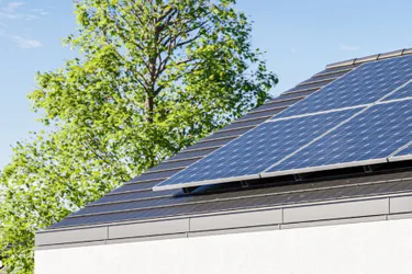 Photovoltaikmodule auf einem Hausdach