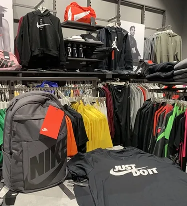 Nike Bekleidung und Accessoires